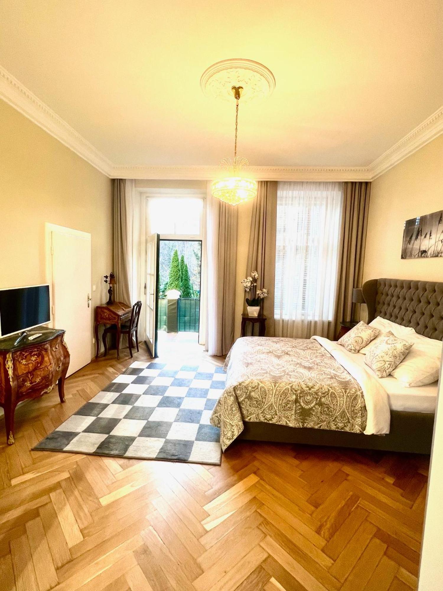 Wienerwald Residenz Baden Dış mekan fotoğraf