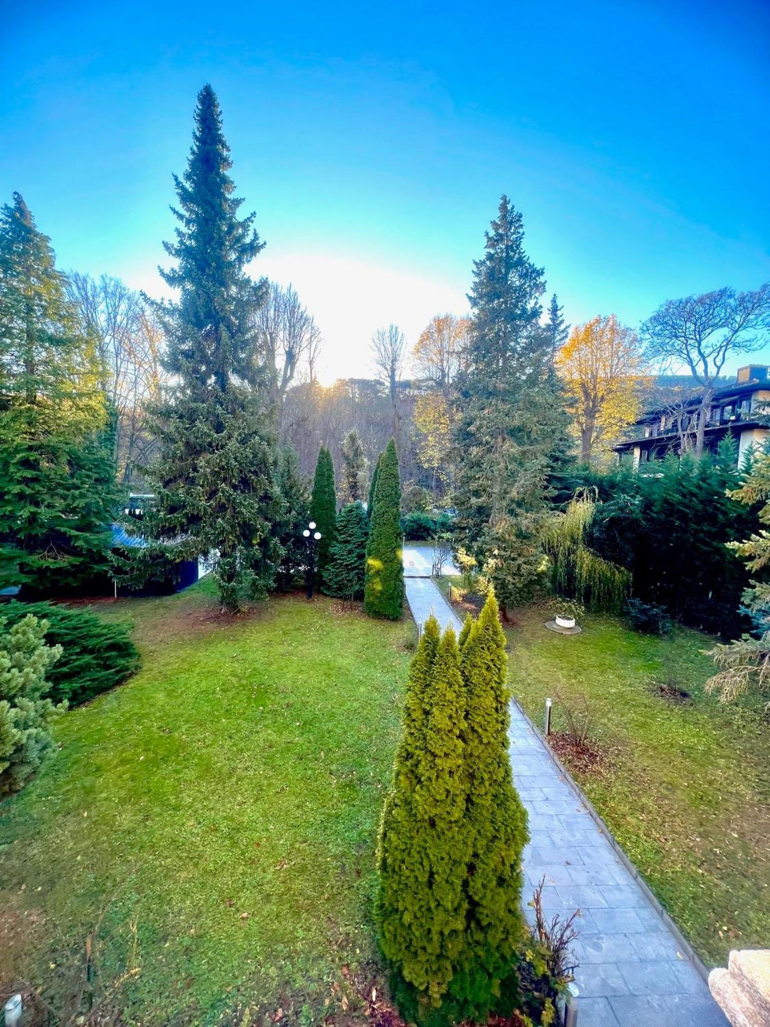 Wienerwald Residenz Baden Dış mekan fotoğraf